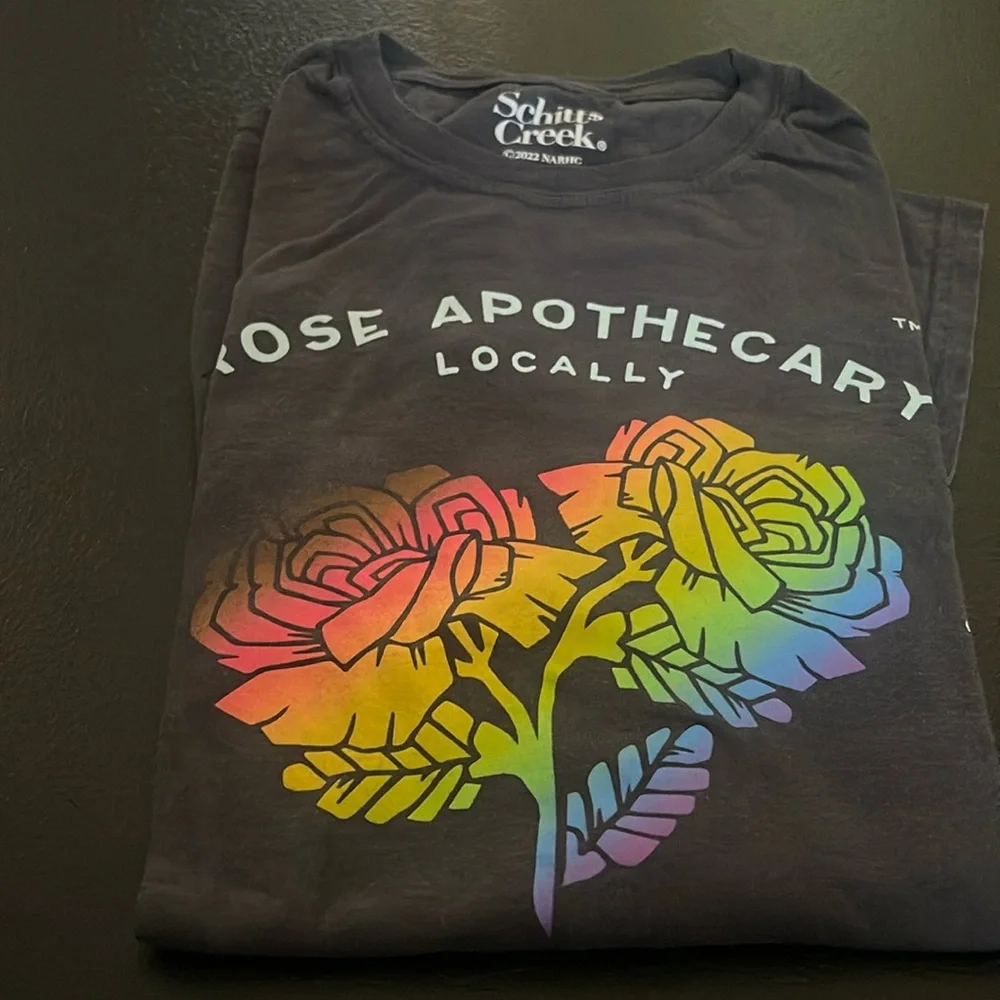 Official Schitt$ Creek TV Show Rose Apothecary Gray T-Shirt Size M - Picture 5 of 6